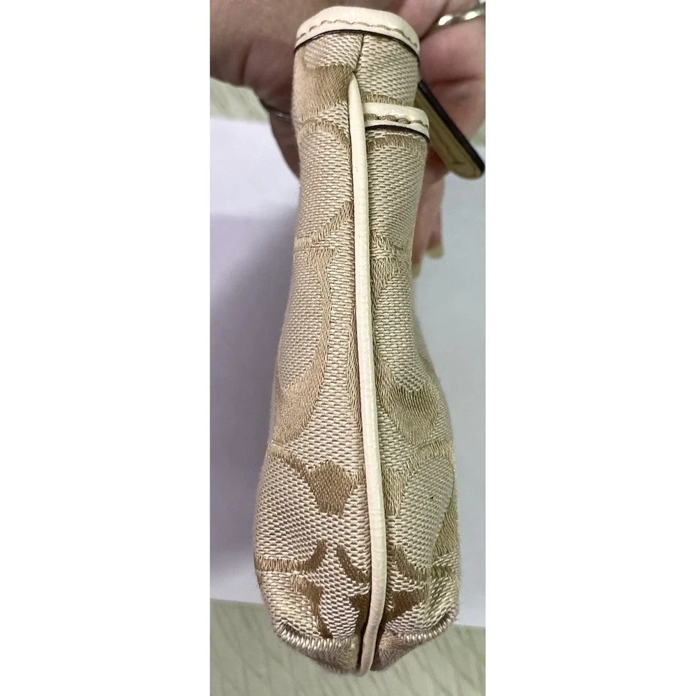 COACH Womens Ivory/Beige Wristlet Wallet Clutch Signature Logo 5.5x9x1